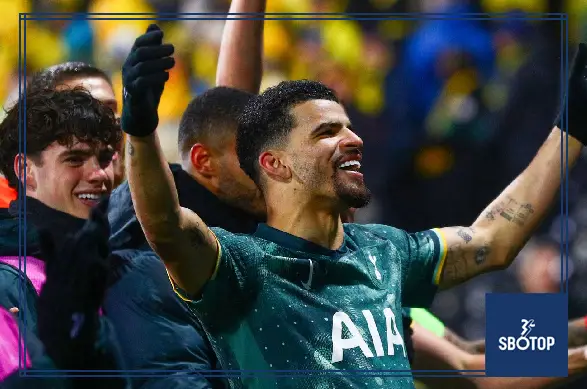 SBOTOP: Ange Postecoglou Claims Critics Are ‘Fearful’ of Tottenham Securing Europa League Triumph