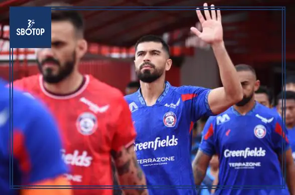 SBOTOP_ Arema FC Kelimpungan, Mayoritas Pemain Kunci Absen Hadapi Malut United