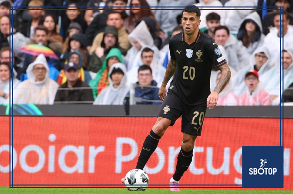 SBOTOP : Barcelona Face Defensive Crisis as João Cancelo Return Option Emerges