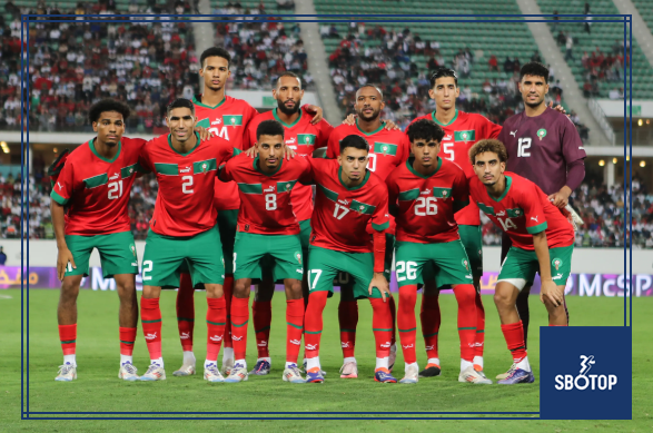 SBOTOP _ Noussair Mazraoui Tampil Impresif, Maroko Tak Kehilangan Hakimi