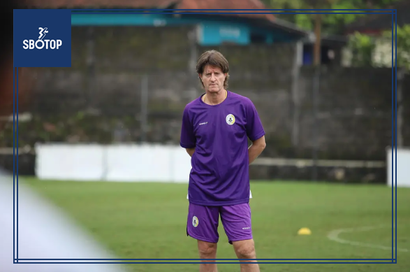SBOTOP: PSS Sleman Datangkan Banyak Pemain Asing, Pieter Huistra Santai Hadapi Tantangan Adaptasi Cuaca