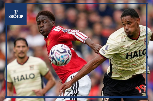 SBOTOP: Kobbie Mainoo အား Manchester United ၏ Premier League အဖွဲ့သို့ မထည့်ခဲ့မည်၊ သို့သော် အလုပ်တွင် ဆက်လက် ပါဝင်နိုင်မှာဖြစ်သည်